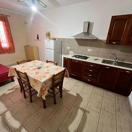 Вілла Il Girasole Сант'Антьоко Номер фото